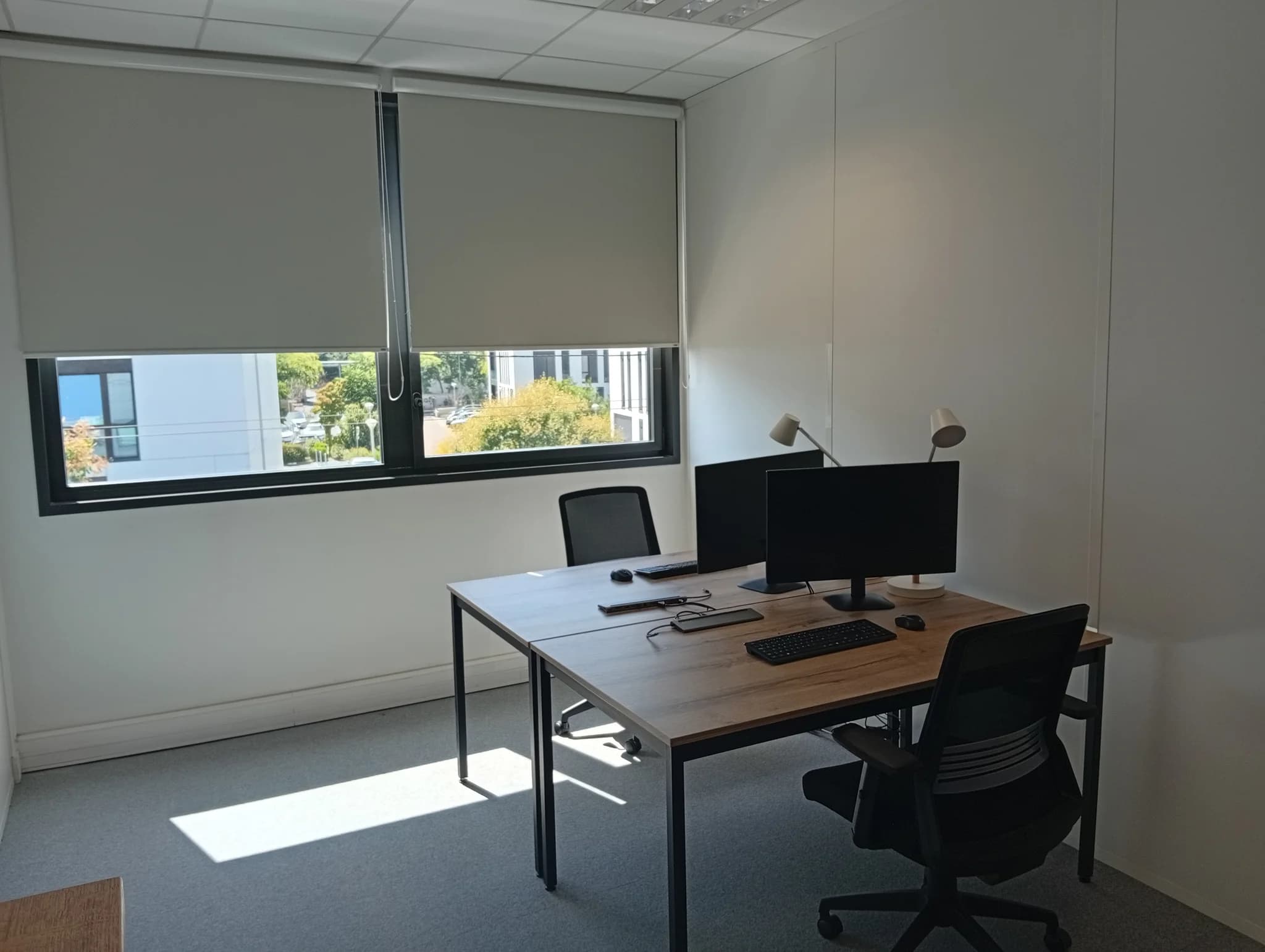 Bureau 105