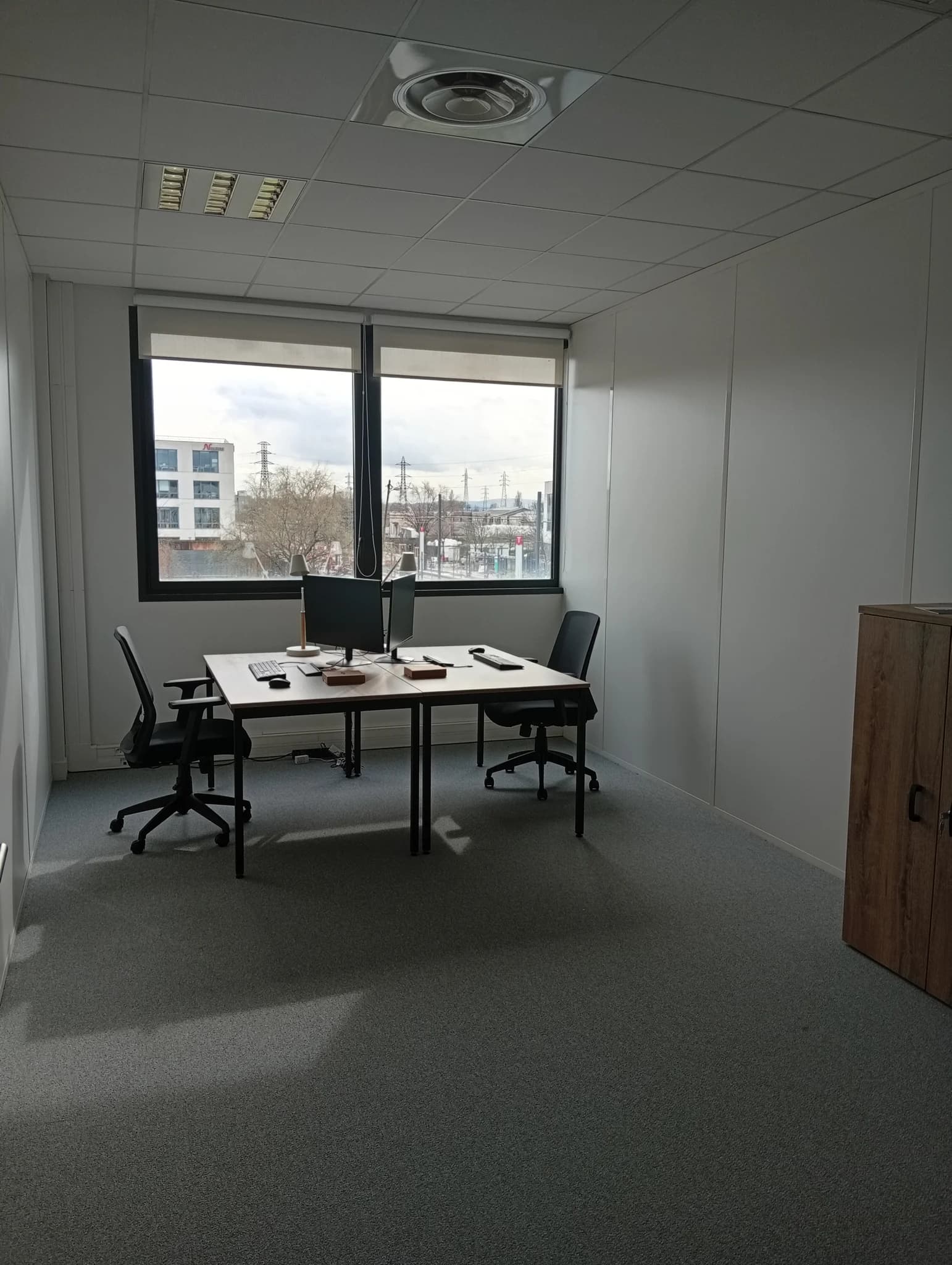 Bureau 107