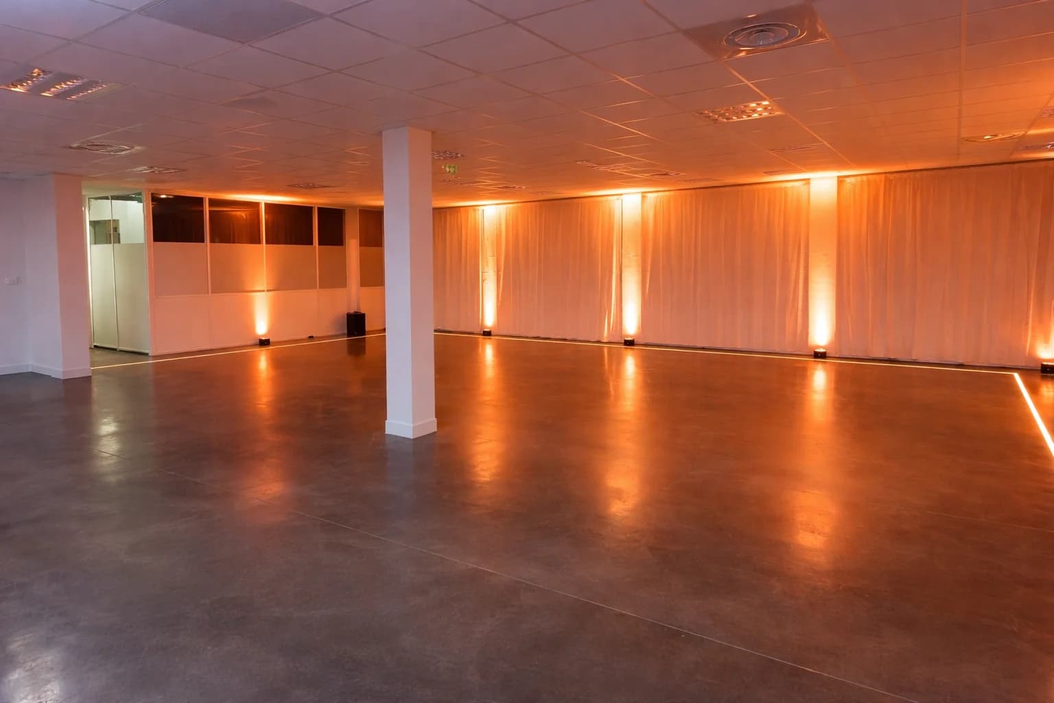 CoworkPrysme Hall 120